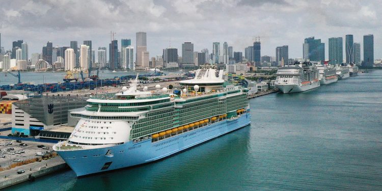 Bloquean la orden que eliminaba las medidas anti COVID-19 en los cruceros