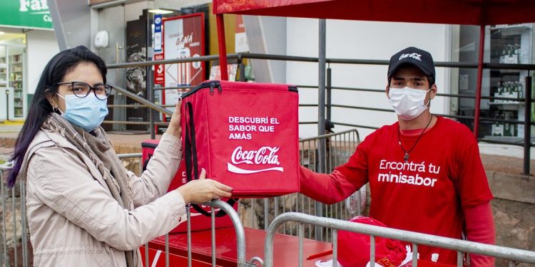 Coca-Cola refresca a usuarios de MUV durante sus viajes