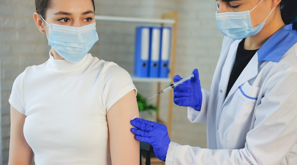 Compare Foods Charlotte expande sus clínicas de vacunación COVID-19