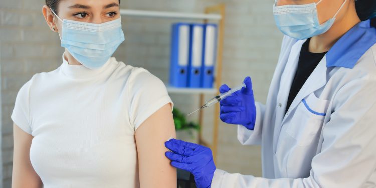 Compare Foods Charlotte expande sus clínicas de vacunación COVID-19