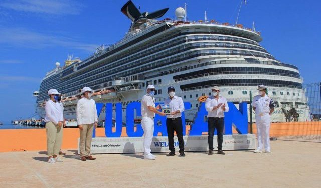 Con poco más de 2,800 pasajeros vacunados llega el primer barco a Yucatán