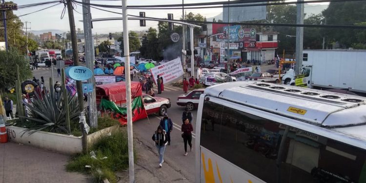 Continúa bloqueo en crucero de Hacienda Blanca por integrantes del MULTI