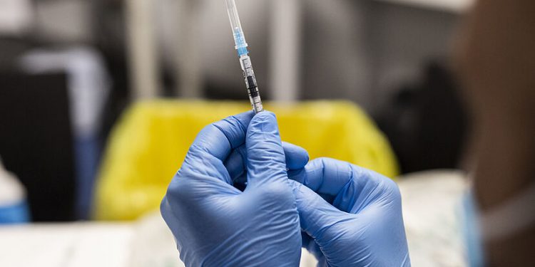 Coronavirus, última hora | Los contagios entre jóvenes llevan las cifras a valores de hace meses y algunas CCAA barajan reactivar restricciones