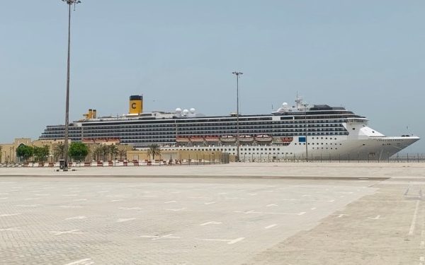 Costa Cruceros hace doble escala en Dubai mientras se reagrupa para reinicio de servicio en China