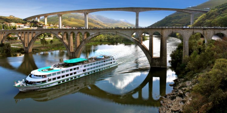 CroisiEurope extiende su 2x1 para itinerarios por el Duero