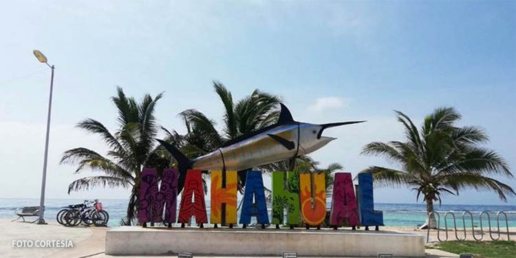 Cuarto crucero de la temporada a Mahahual