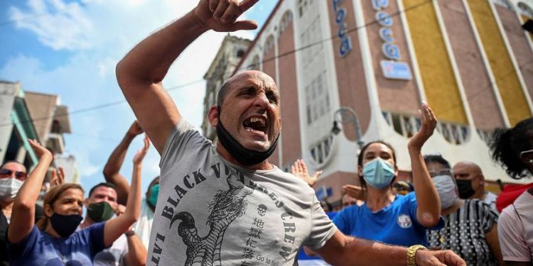 Cuba: la crisis sanitaria agudiza tensiones en la isla con masivas protestas | la diaria