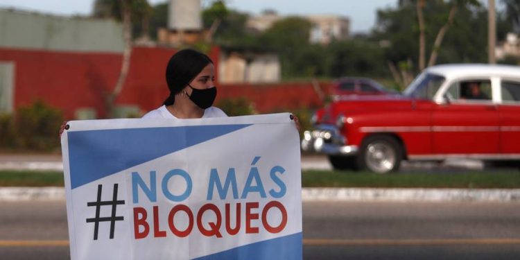Cubanos podrán importar medicinas y alimentos en sus viajes a la isla | Internacional | Noticias