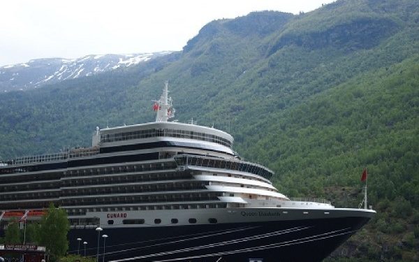 Cunard pone en acción protocolos tras detectarse positivos por Covid-19 en el Queen Elizabeth