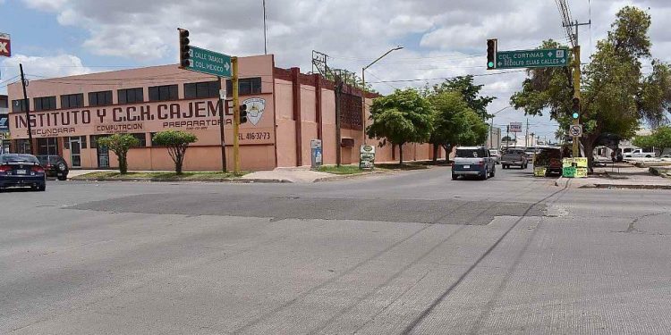 Diario del Yaqui - Faltan más cruceros por rehabilitar en calles Tabasco y Coahuila