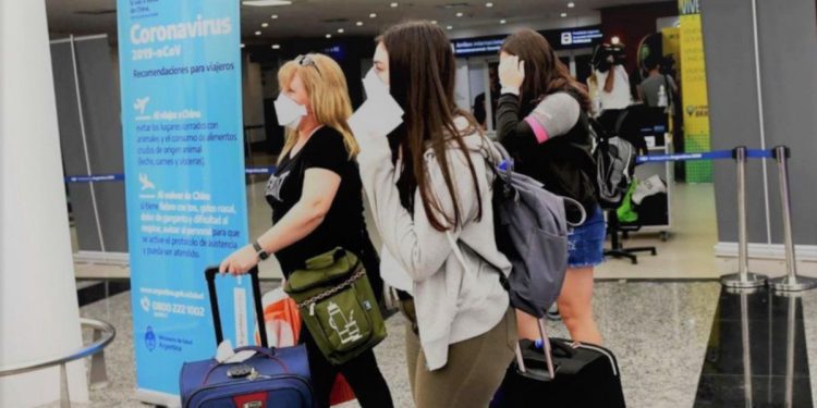 El Gobierno planea autorizar los viajes grupales para las vacaciones de invierno