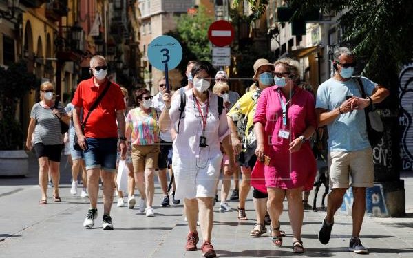 El MSC Grandiosa atracará cada viernes en València con unos 3.000 turistas