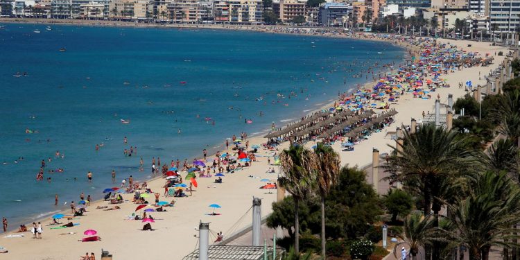 El Reino Unido incluye a Baleares en la ‘lista verde’ de destinos más seguros, pero no al resto de España | Economía