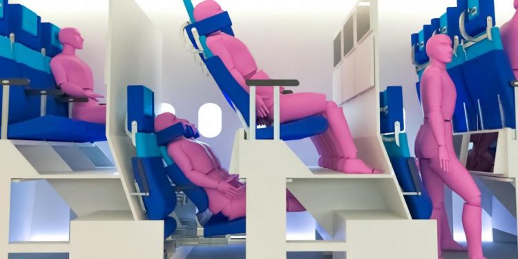 El futuro de los viajes en avión en clase turista: un diseño español con asientos de dos alturas | Life