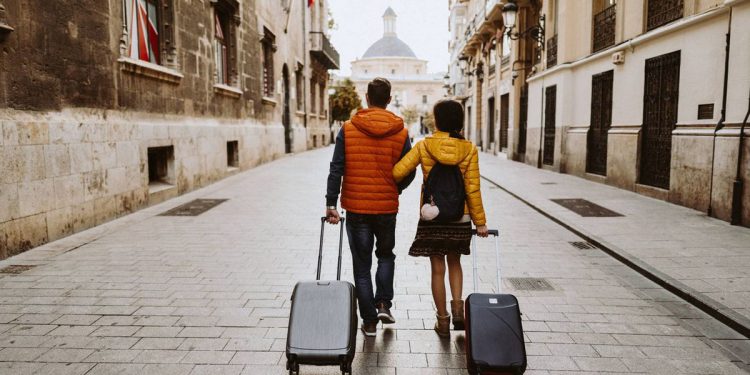 TikTok: El método para viajar por el mundo sin pagar hotel