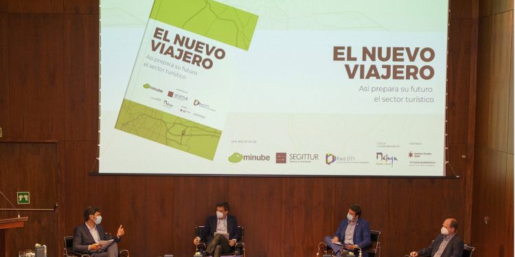 El nuevo viajero: el libro blanco de los viajes post covid