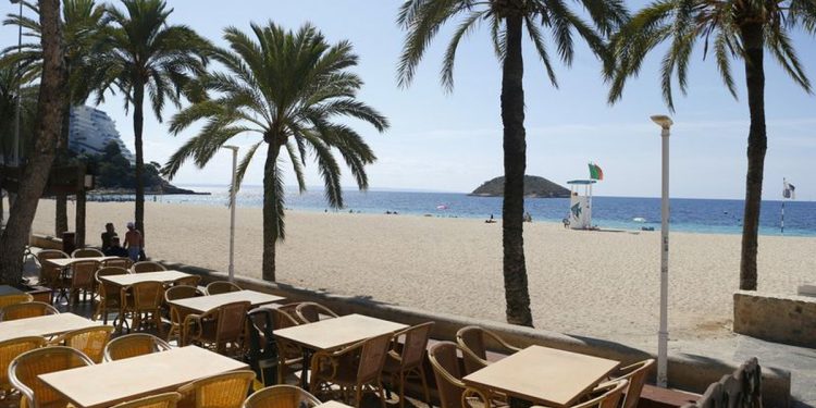 El número de turistas extranjeros en España aumenta en mayo ante la relajación de las restricciones