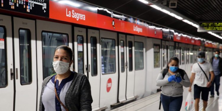 El transporte público cierra el semestre con un 40% menos de viajes respecto a 2019