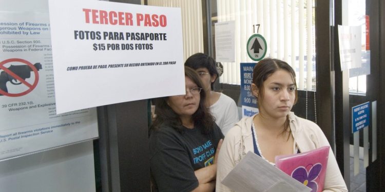 Estadounidenses deben esperar hasta 18 semanas para tener pasaporte