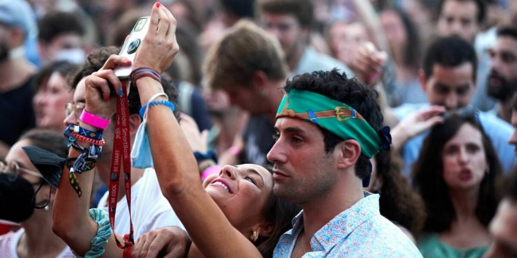 Foto: Festival multitudinario en Barcelona. (EFE)