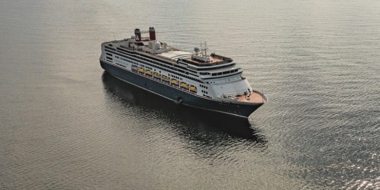 Fred. El Olsen Borealis navega en un crucero mundial de 101 noches