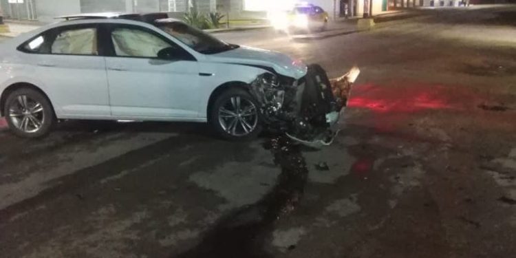 Fuerte choque en crucero de Plaza Bella deja un lesionado