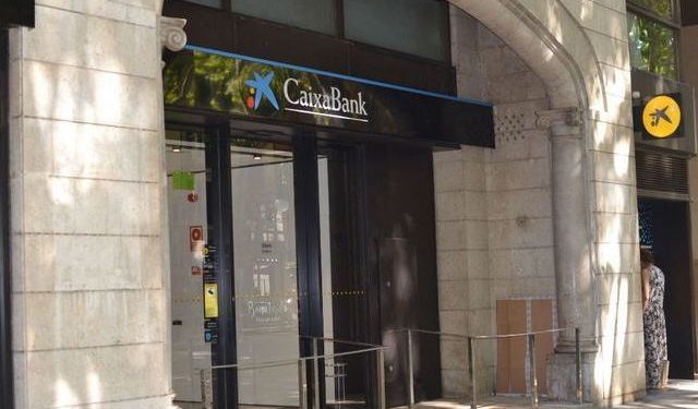 Giro de los bancos españoles: irrumpen en la venta de viajes | Noticias de Agencias de viajes