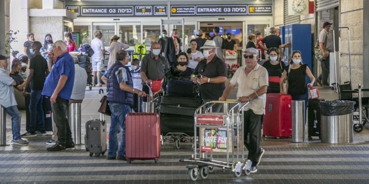 Gobierno de Israel consideraría cerrar Aeropuerto Ben-Gurión salvo para viajes esenciales