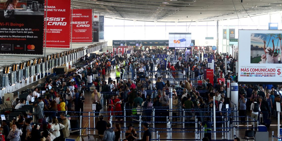 Gobierno ha autorizado cerca de 60 mil viajes al extranjero en los últimos meses
