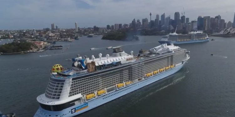 Hong Kong da la bienvenida al nuevo Spectrum of the Seas de Royal Caribbean