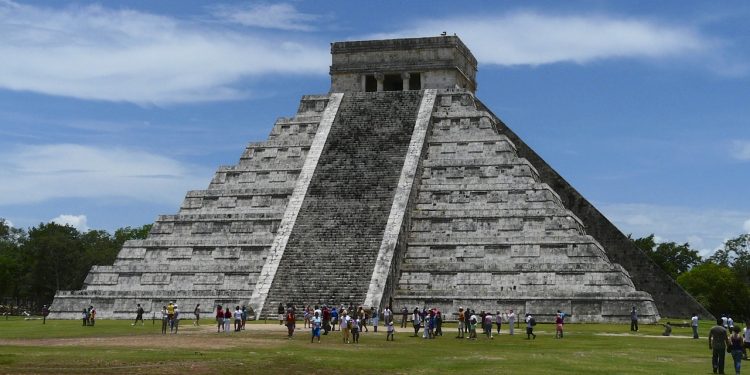 Inegi estima que al cierre del 2021 el PIB Turístico crecerá 10.8%