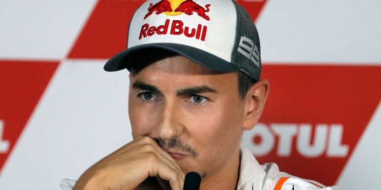 Jorge Lorenzo apadrina un sorteo para viajar con él a Misano Adriático