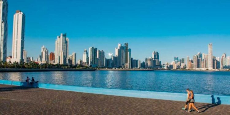 La agónica industria turística de Panamá exige flexibilizar la entrada de viajeros - Spanish Version