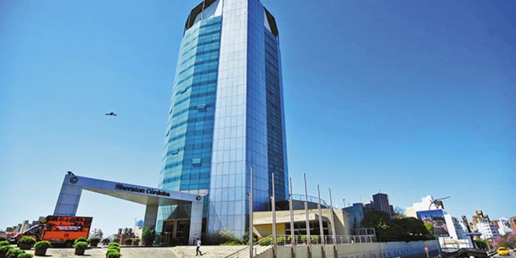 "La caída de grandes marcas se debe a la falta de mercado, no a estrategias empresariales"
