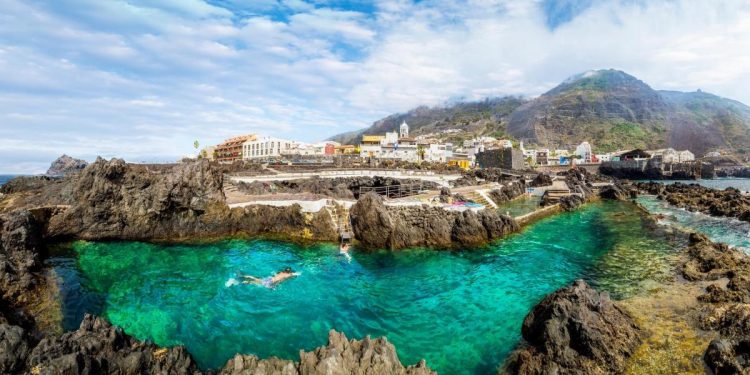 Las mejores piscinas naturales de Canarias en las que podrás bañarte este verano