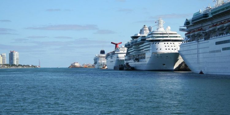 Litigio por cruceros en Florida llega a corte de apelaciones