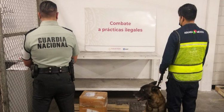 Los agentes estadounidenses decomisan más droga en la frontera que los mexicanos