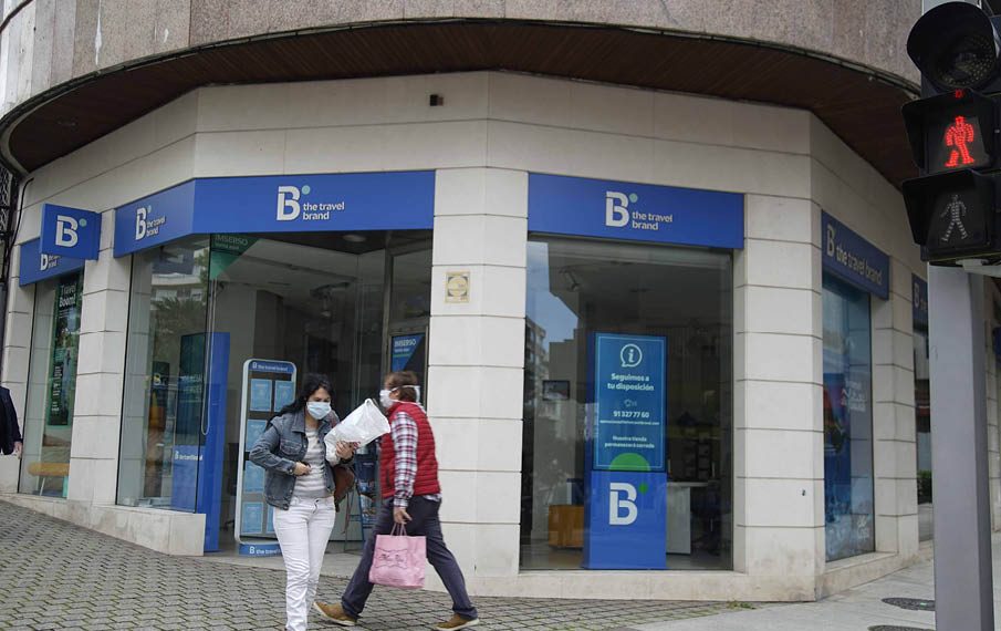 Los vigueses se apuntan a los viajes nacionales este verano