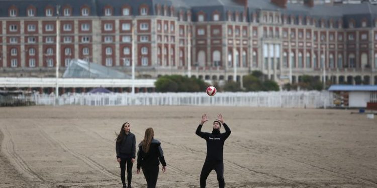 Más consultas que reservas: cómo se prepara la costa para recibir a los turistas durante las vacaciones