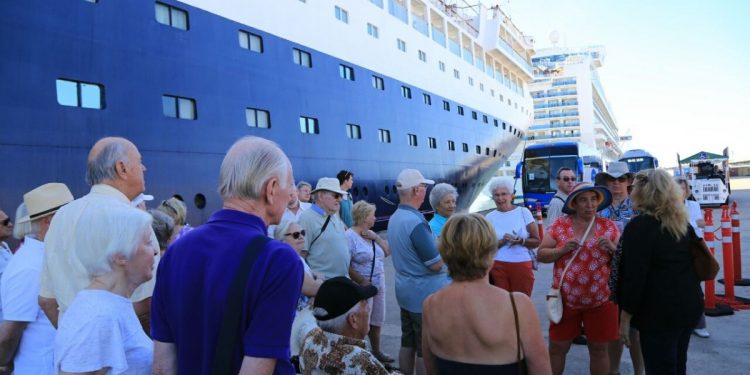 Mazatlán recibirá cruceros con turistas vacunados contra Covid-19