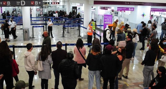 Mexicanos realizan 905,487 viajes en 3 meses para vacunarse en EU y se gastan 325 mdd – SinEmbargo MX