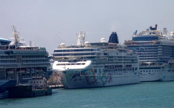 Norwegian Cruise Line demanda a Florida por prohibir la prueba de vacunación