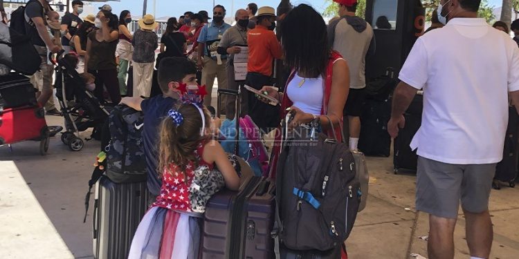 Pide Concanaco a turistas que no olviden que la pandemia no ha terminado