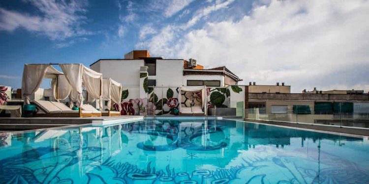 Piscinas de hotel en Madrid a las que puedes ir sin estar alojado
