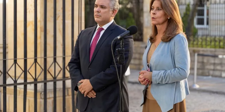 Presidente y vicepresidenta no podrán viajar juntos por seguridad