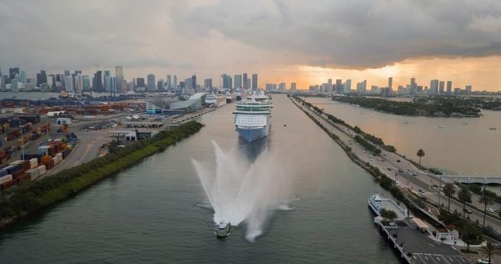 Royal Caribbean concreta su esperada vuelta al servicio en Estados Unidos