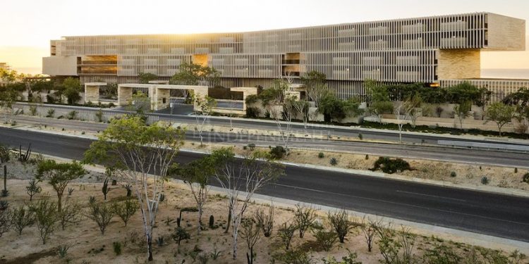 Sin aviso y desalojando a los huéspedes, cierran hotel Solaz