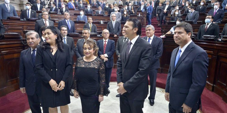 TSE gasta Q189 mil en viáticos por viajes de magistrados