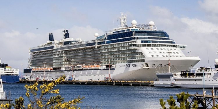 Tierra del Fuego pide autorización para retomar en el verano la llegada de cruceros a Ushuaia