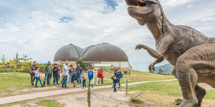 Museo del Jurásico de Asturias, un buen plan con nietos